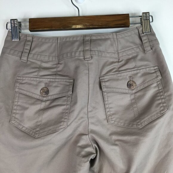 Ann Taylor Signature Fit Lower on Waist Cuffed Bermuda Shorts Size 0 - Picture 7 of 10